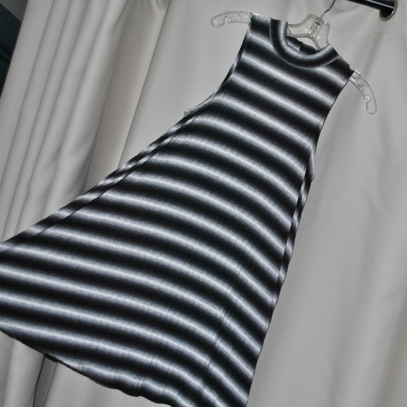 Ombre Striped Maxi Dress - Picture 3 of 5
